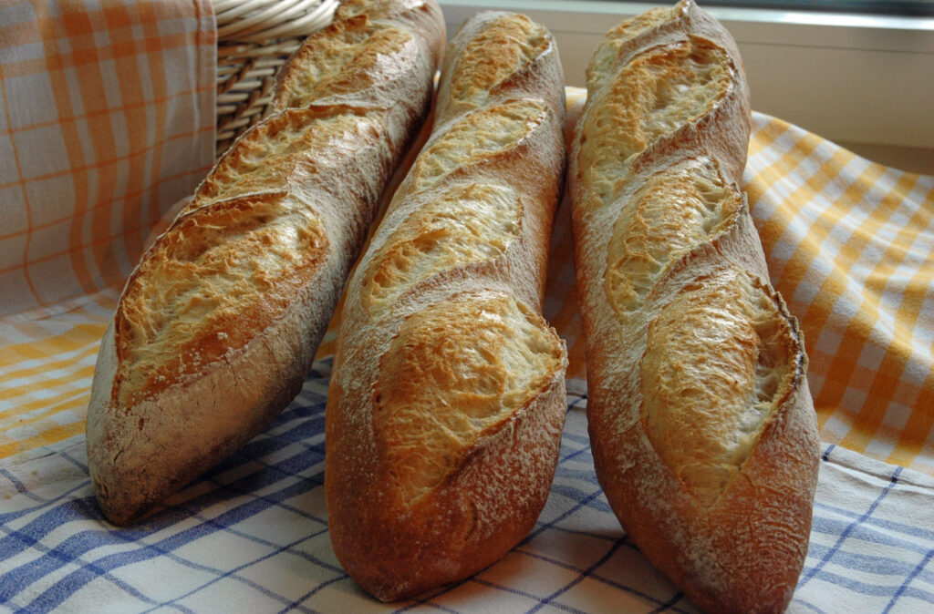 Dinkel-Weizen-Baguettes | der brotdoc